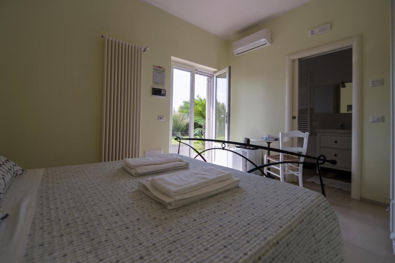 Albero Del Miglio Hotel Torre A Mare Luaran gambar